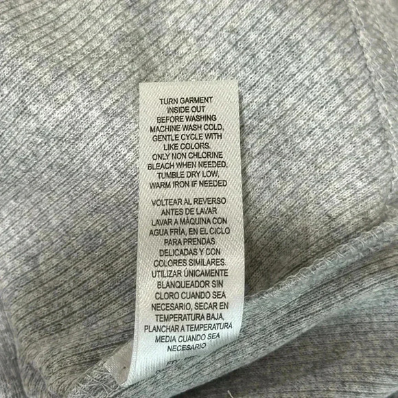 Fct Basics Juniors Long Sleeve Cropped Ribbed Henley Crewneck Size L NWT - Picture 9 of 9